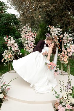 Организация свадьбы - Цветная свадьба в Mlýn na Dobré vodě